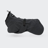 PAIKKA Visibility Raincoat Dark á hundi